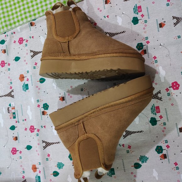 UGG Neumel Platform Chelsea Brown Boots - Picture 9 of 9